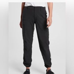 ATHLETA Trekki Hike Pant - Size 8 - Excellent Condition